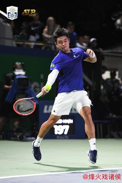 上海大师赛首日：吴易昺迎来年度首胜，商竣程旗开得胜