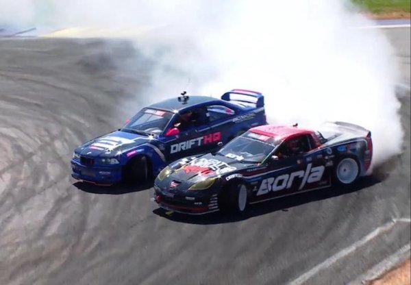 问鼎娱乐官网 2024国际飘移大奖赛在广东竞速赛道震撼上演