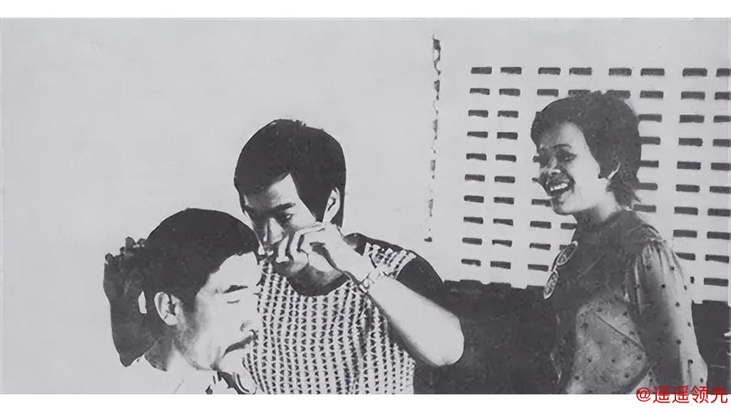 韩英杰谈到李小龙，别人都叫我是右手刀王，李小龙才是真正武术家